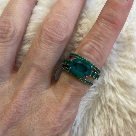 Bomb Party May 2025 Lab Created Emerald Fused with Genuine Quartz - Hematite - 6 - Picture 1 of 4